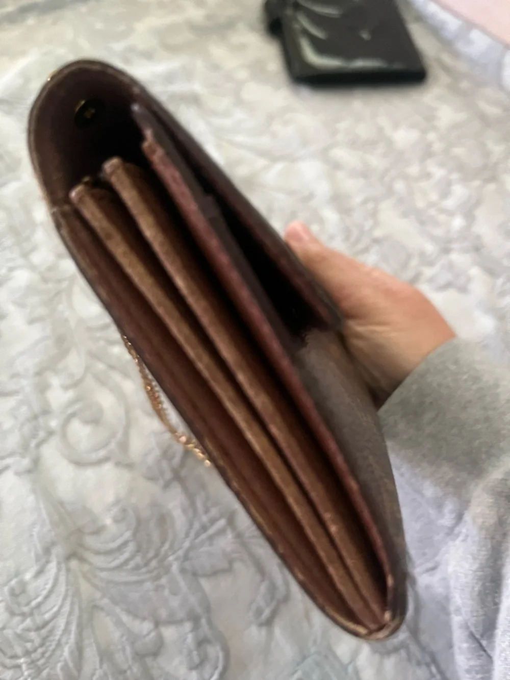 💯Authentic Louis Vuitton Sarah Long Wallet converted into a crossbody w/chain - Picture 9 of 11